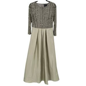 Pisarro Nights Mesh Sequin Boat Neck 3/4 Sleeve Formal New Silver Gown Womens 2